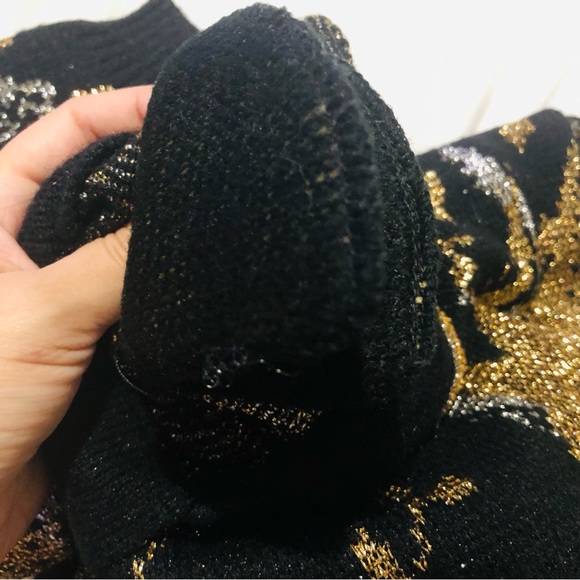 Vintage 70s holiday glam metallic gold and silver floral collared sweater - Picture 6 of 10